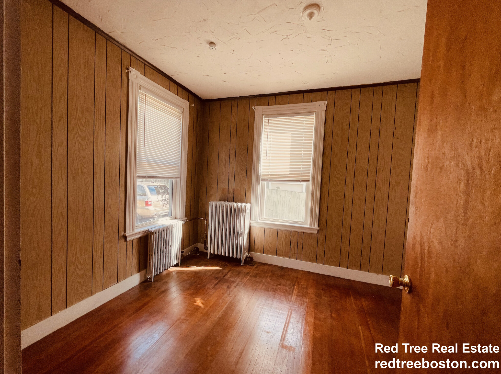3 bed, 1 bath apartment for rent at 86 Chestnut St Unit 1, Brookline