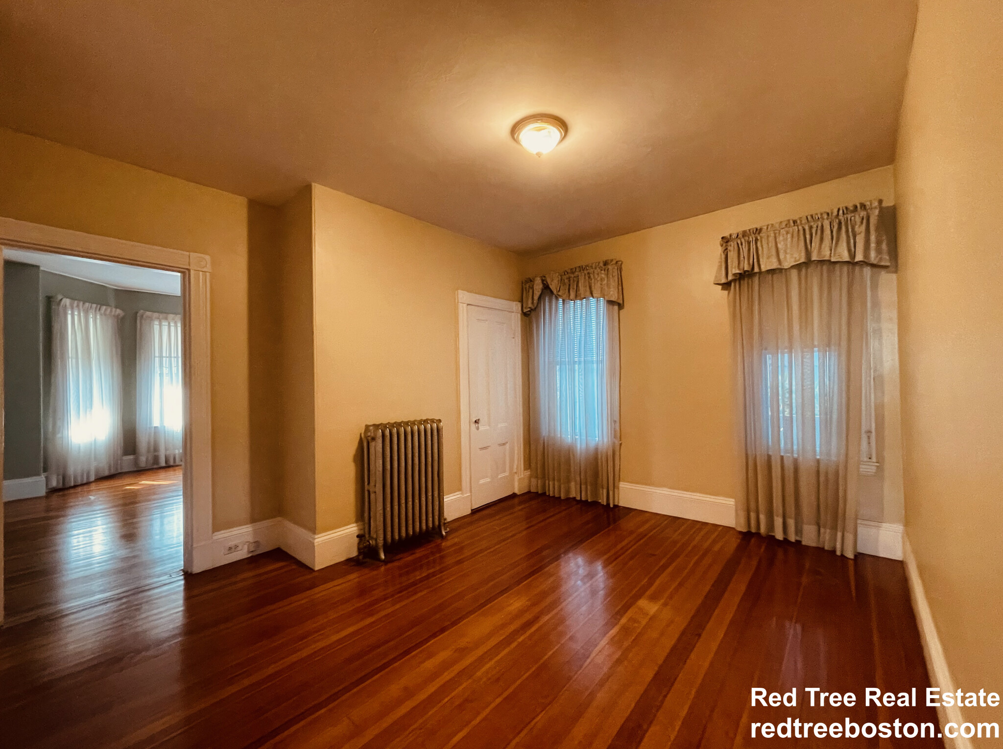 3 bed, 1 bath apartment for rent at 86 Chestnut St Unit 1, Brookline — photo 9 of 12
