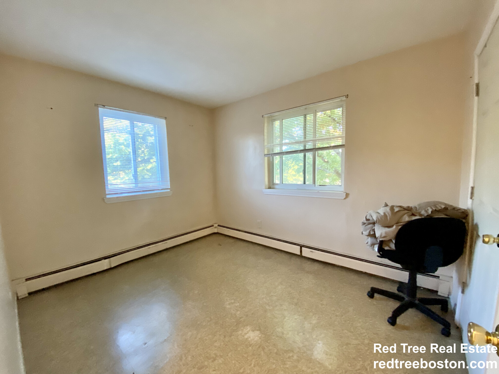 2 bed, 1 bath apartment for rent at 6 Waterloo St Unit 5, Hyde Park — photo 7 of 13