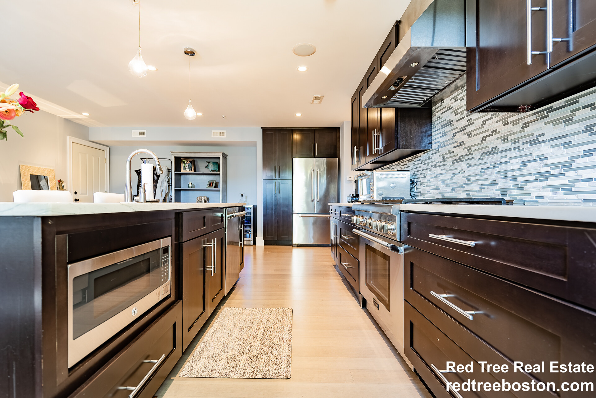 215 Athens St, South Boston