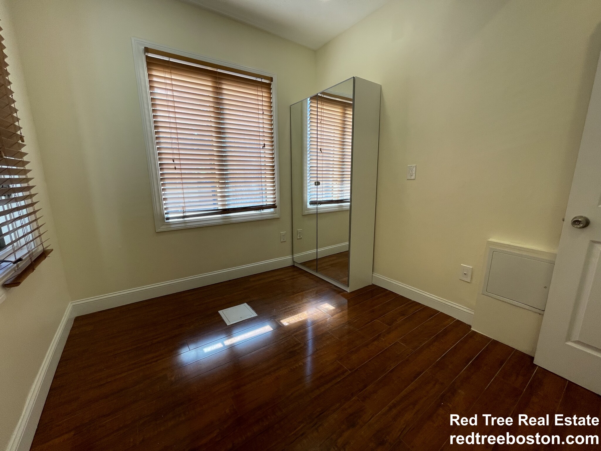 1203 Beacon St, Brookline Village