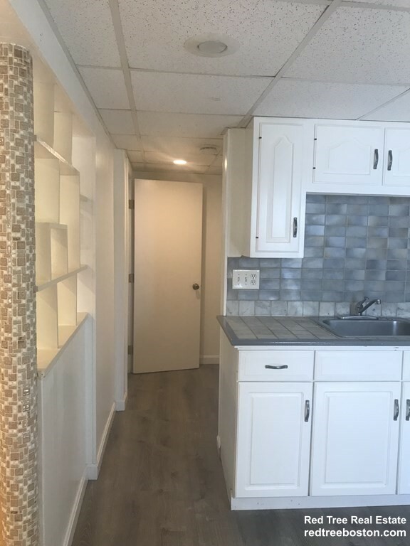 1 bed, 1 bath apartment for rent at 74 Oxford St Unit B, Revere — photo 4 of 5