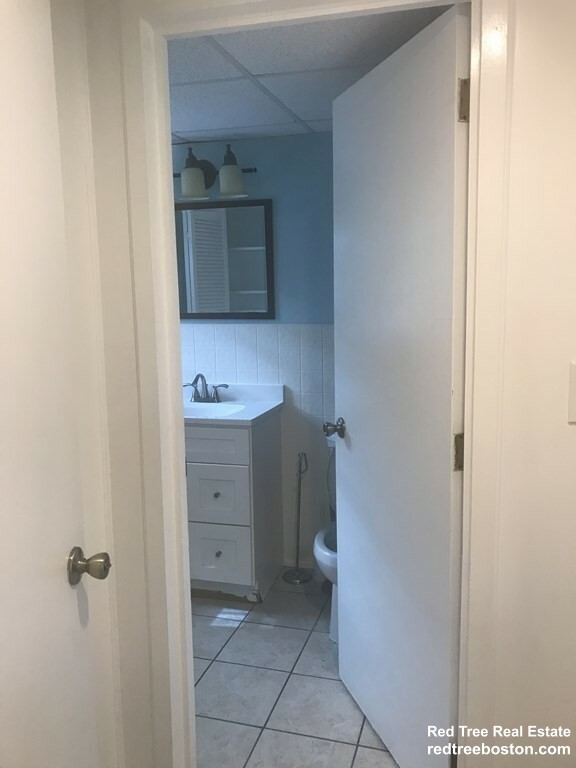 1 bed, 1 bath apartment for rent at 74 Oxford St Unit B, Revere — photo 5 of 5