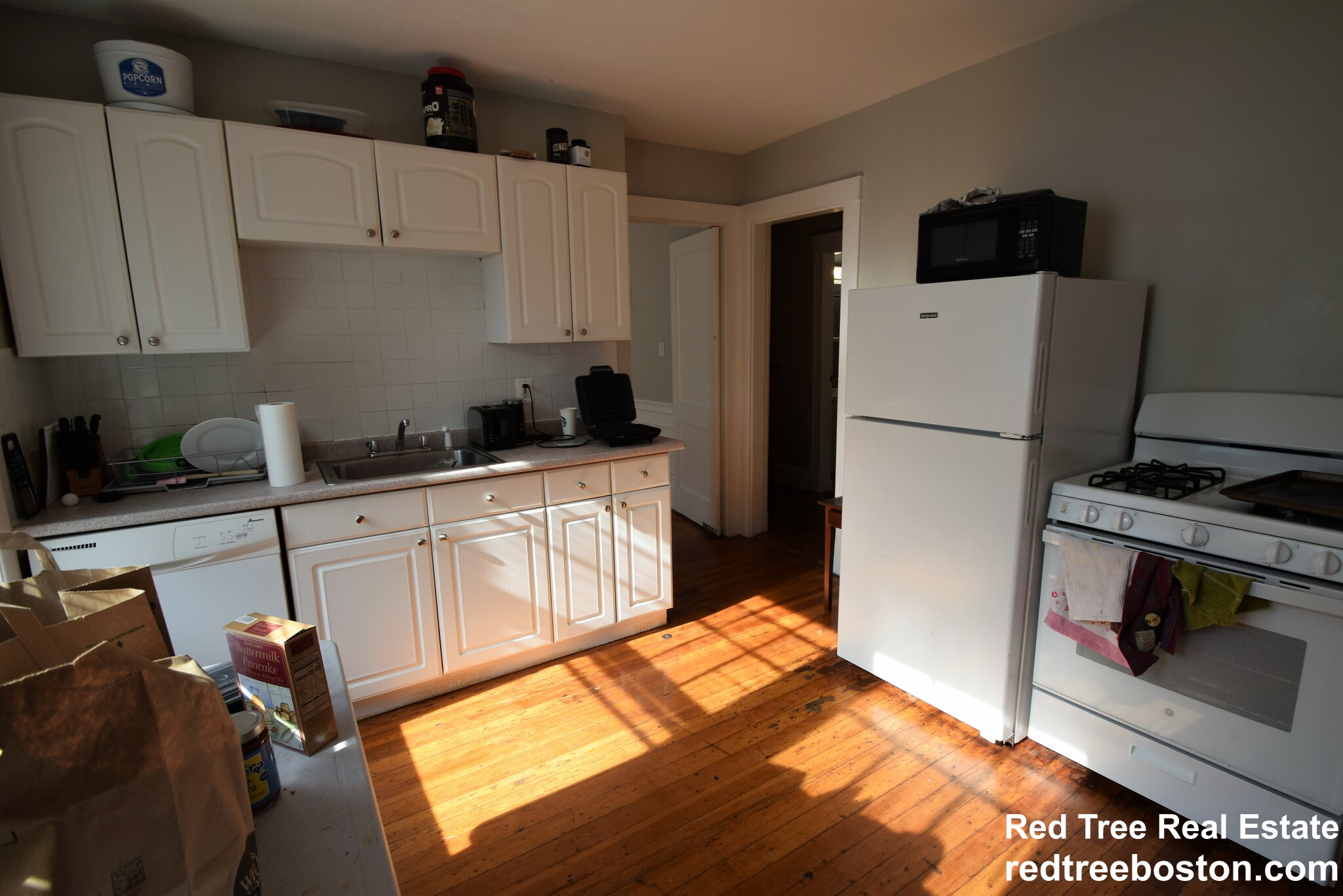 5 bed, 2 bath apartment for rent at 24 Crosby Rd Unit 1, Newton — photo 5 of 32