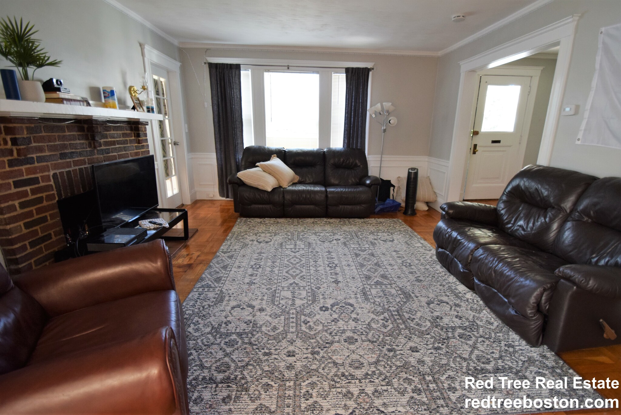 5 bed, 2 bath apartment for rent at 24 Crosby Rd Unit 1, Newton — photo 1 of 32