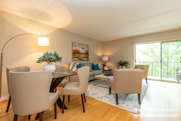 2 bed, 1 bath apartment for rent at 44 Broadlawn Park Unit 17b, West Roxbury — photo 1 of 10