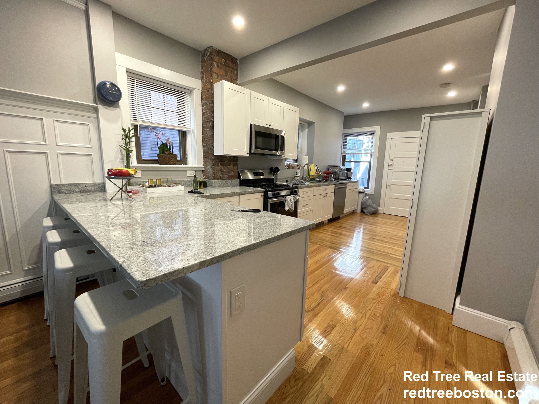 48 Englewood Ave, Brighton