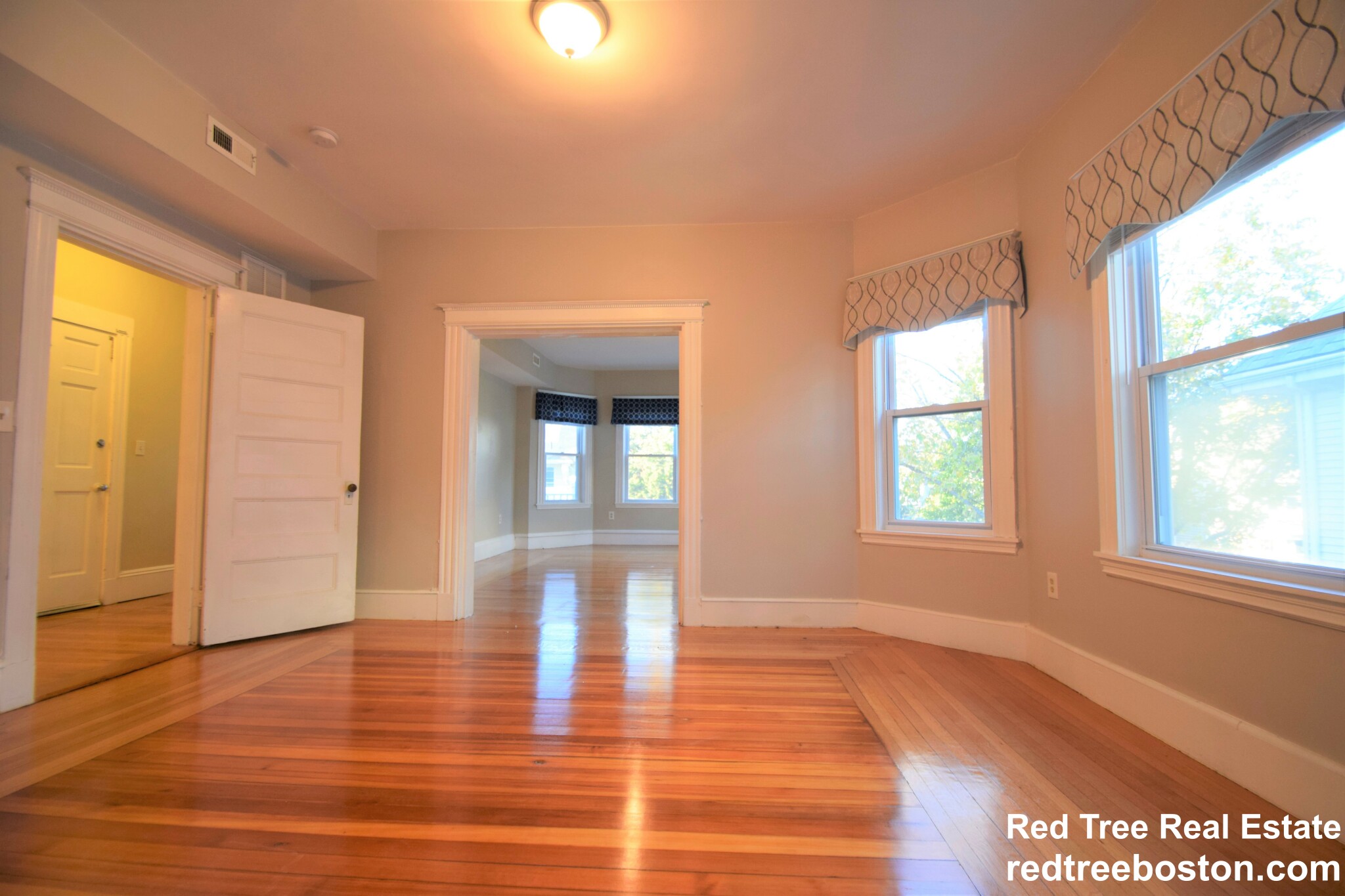 3 bed, 1 bath apartment for rent at 342 Park St, Dorchester