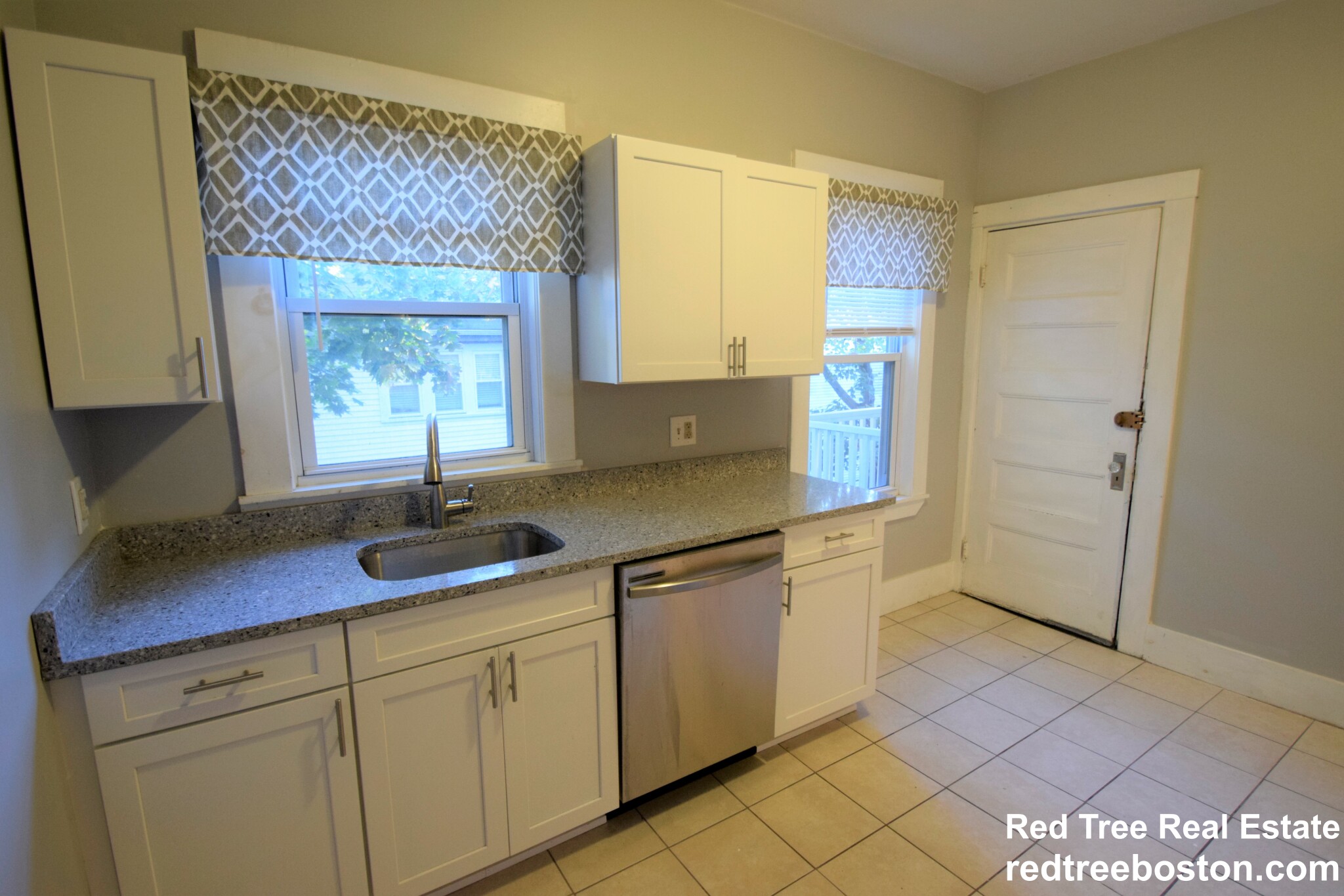 3 bed, 1 bath apartment for rent at 342 Park St, Dorchester — photo 10 of 13