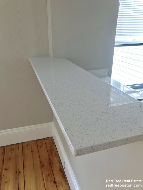 2 bed, 1 bath apartment for rent at 7 Balcomb St Unit SECOND FLOOR, Salem — photo 4 of 9
