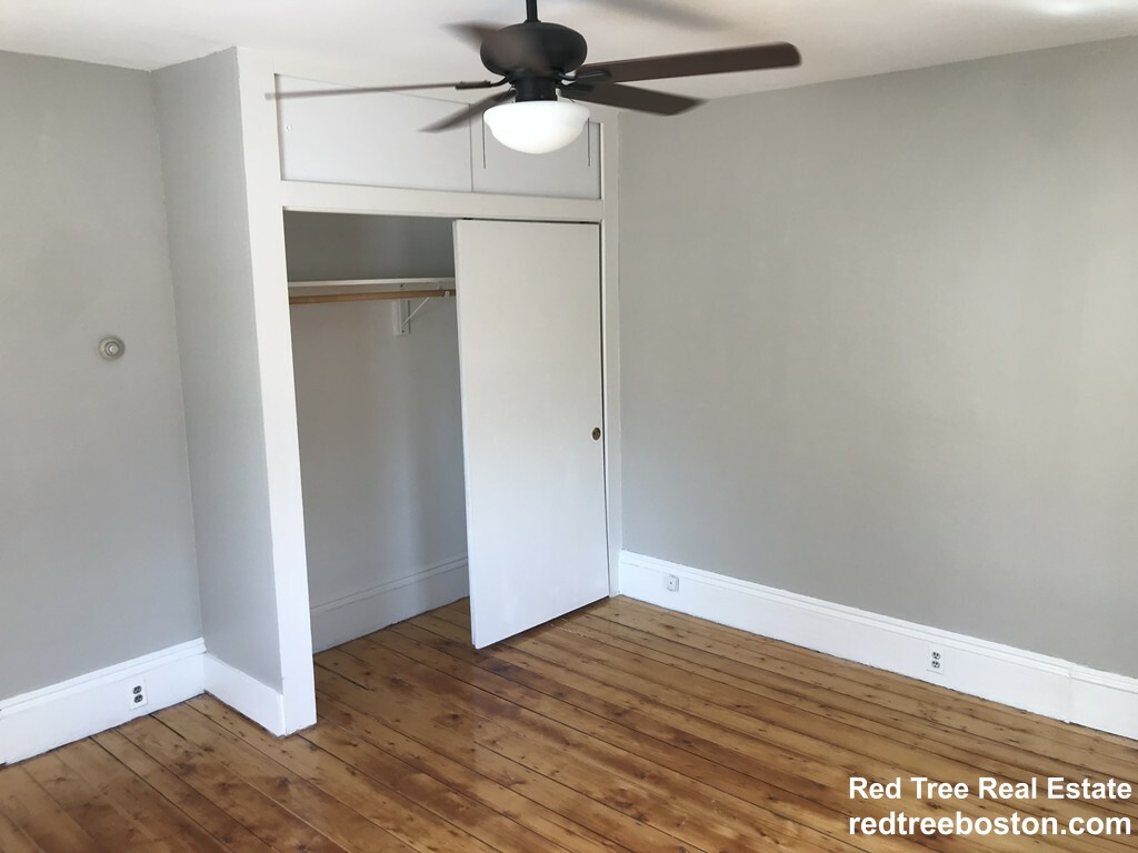 2 bed, 1 bath apartment for rent at 7 Balcomb St Unit SECOND FLOOR, Salem — photo 8 of 9