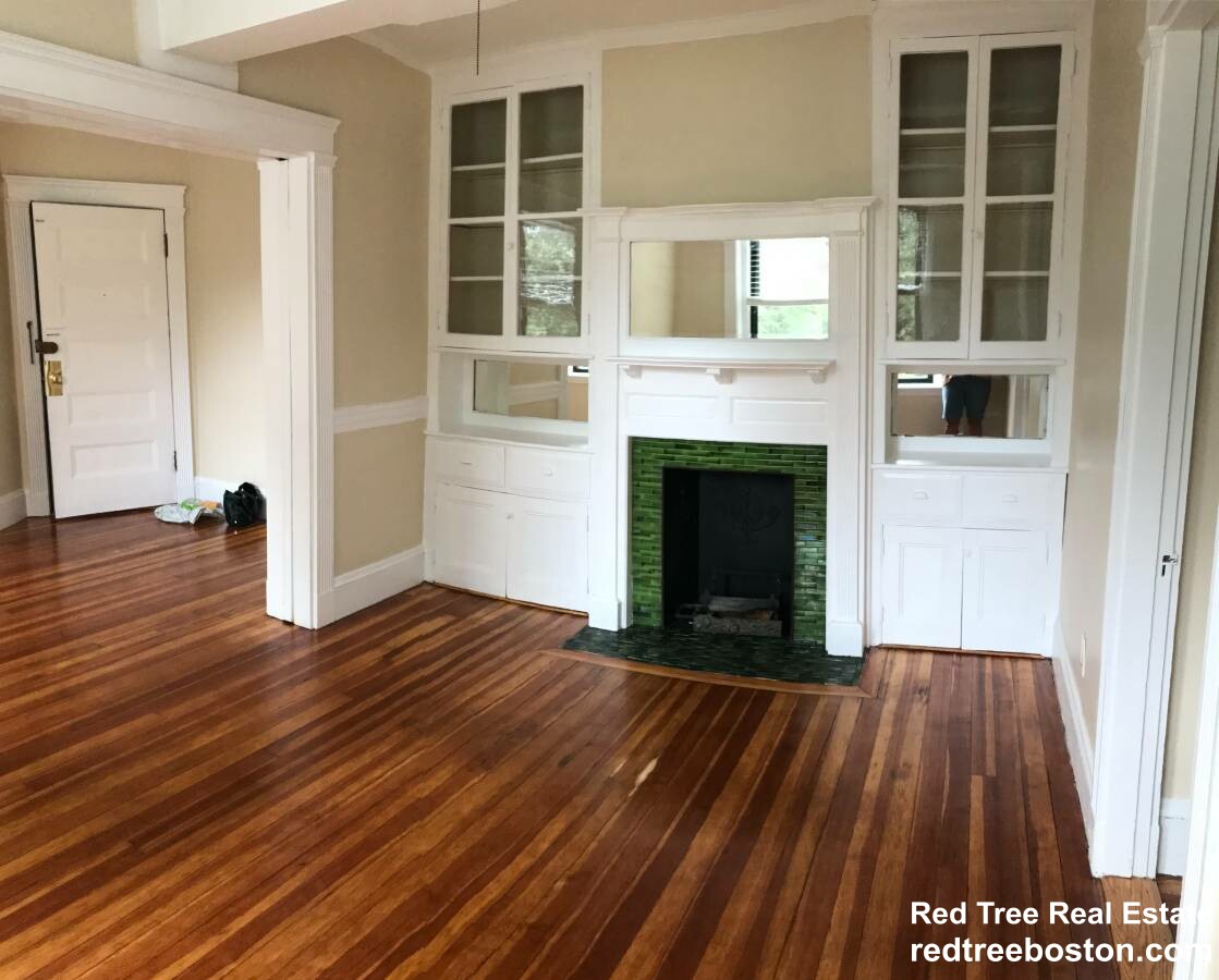 3 bed, 1 bath apartment for rent at 26 Linden Pl, Brookline Village — photo 2 of 9