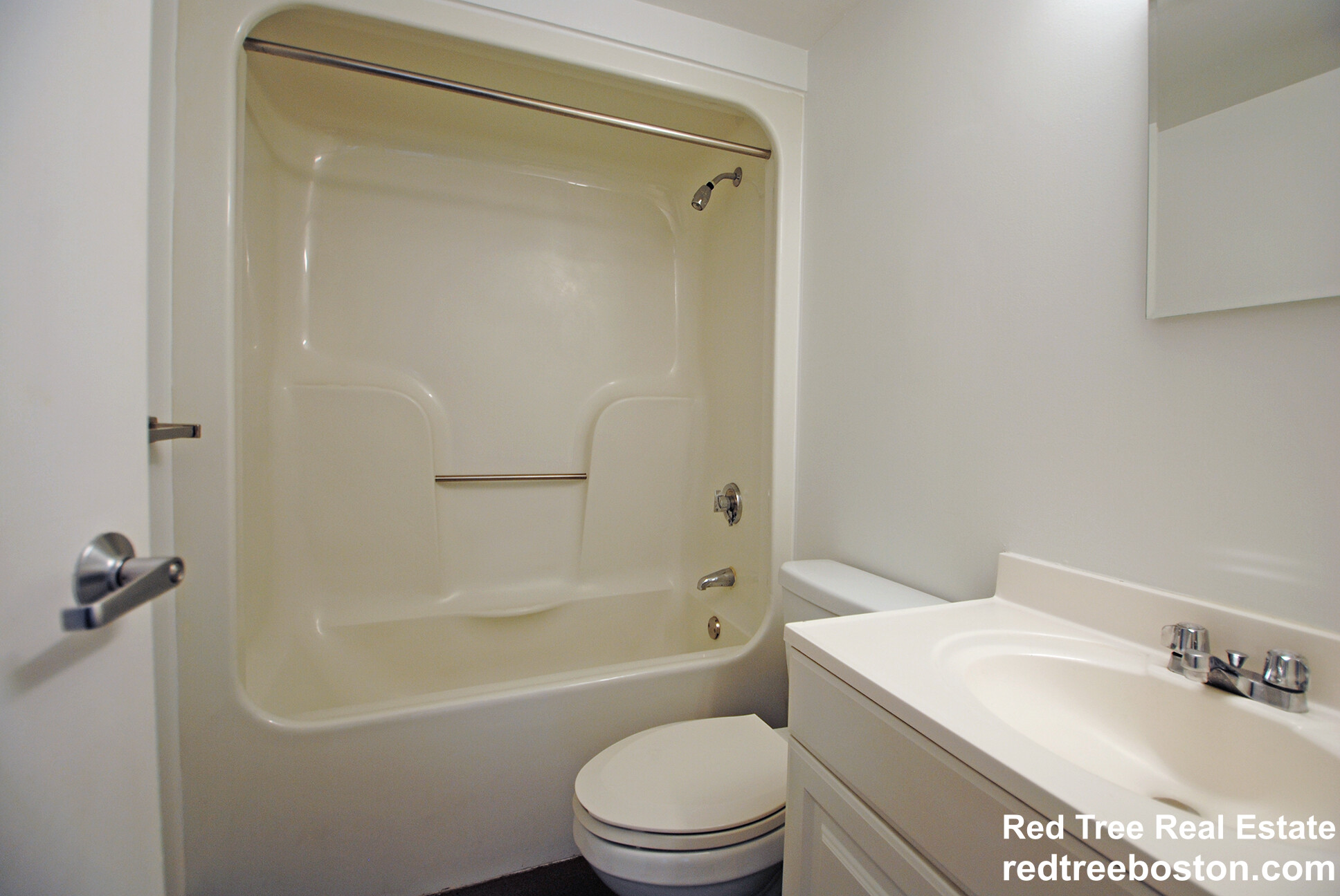 3 bed, 1.5 bath apartment for rent at 5 Pine St Unit C, Chinatown — photo 18 of 18