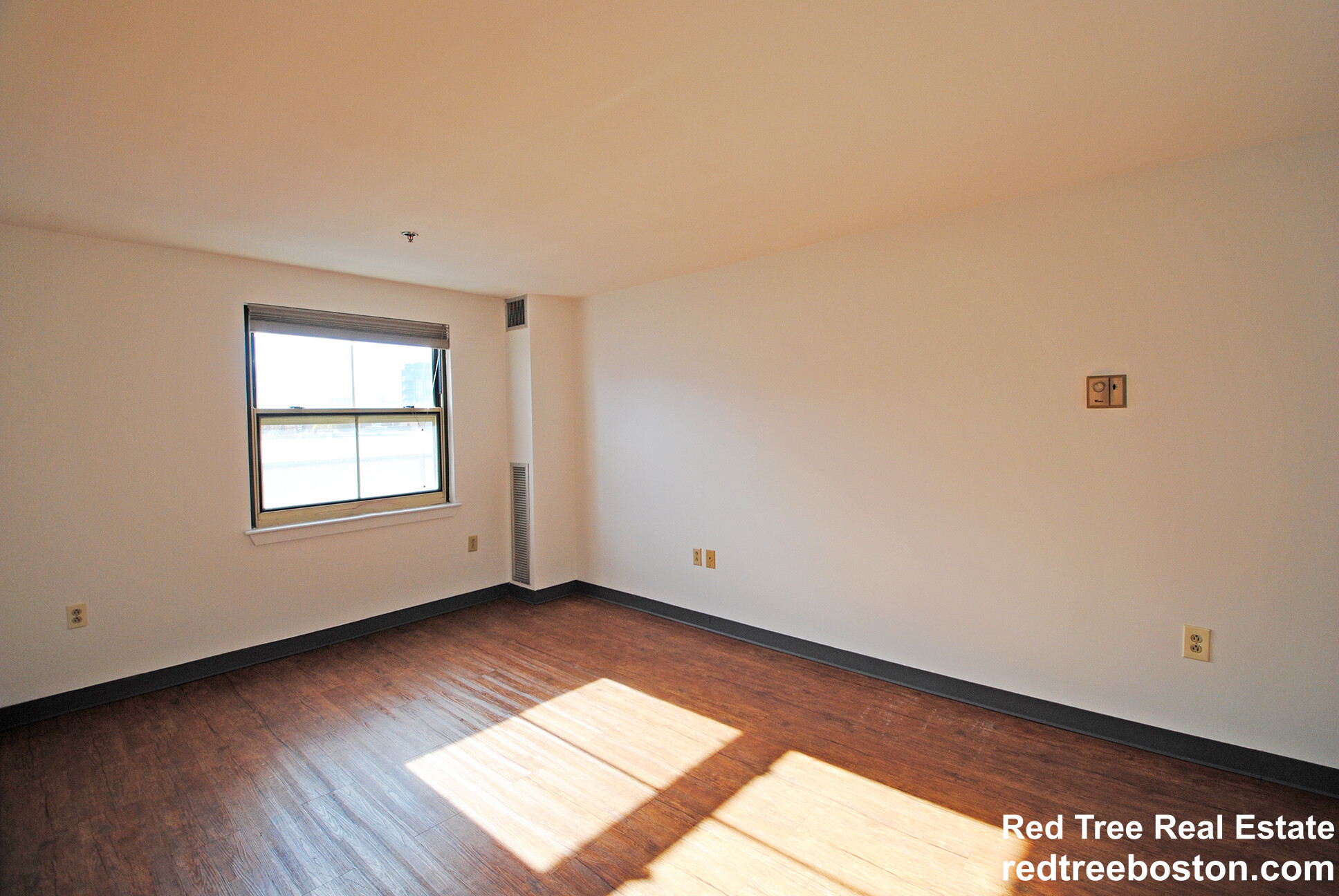 3 bed, 1.5 bath apartment for rent at 5 Pine St Unit C, Chinatown — photo 11 of 18