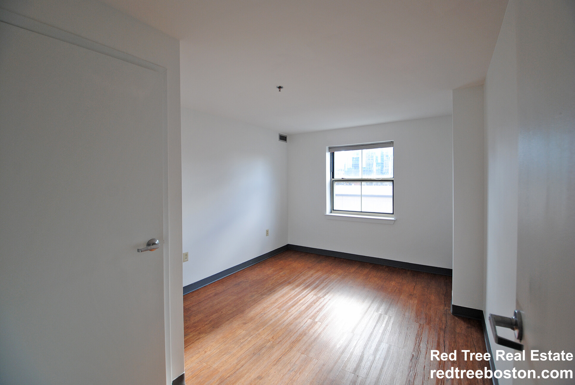 3 bed, 1.5 bath apartment for rent at 5 Pine St Unit C, Chinatown — photo 15 of 18