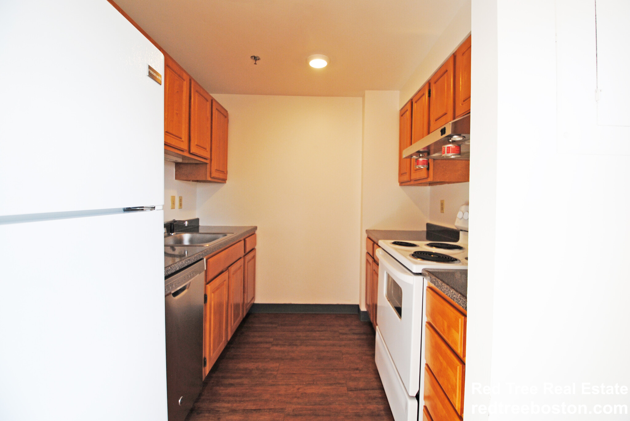 3 bed, 1.5 bath apartment for rent at 5 Pine St Unit C, Chinatown — photo 7 of 18