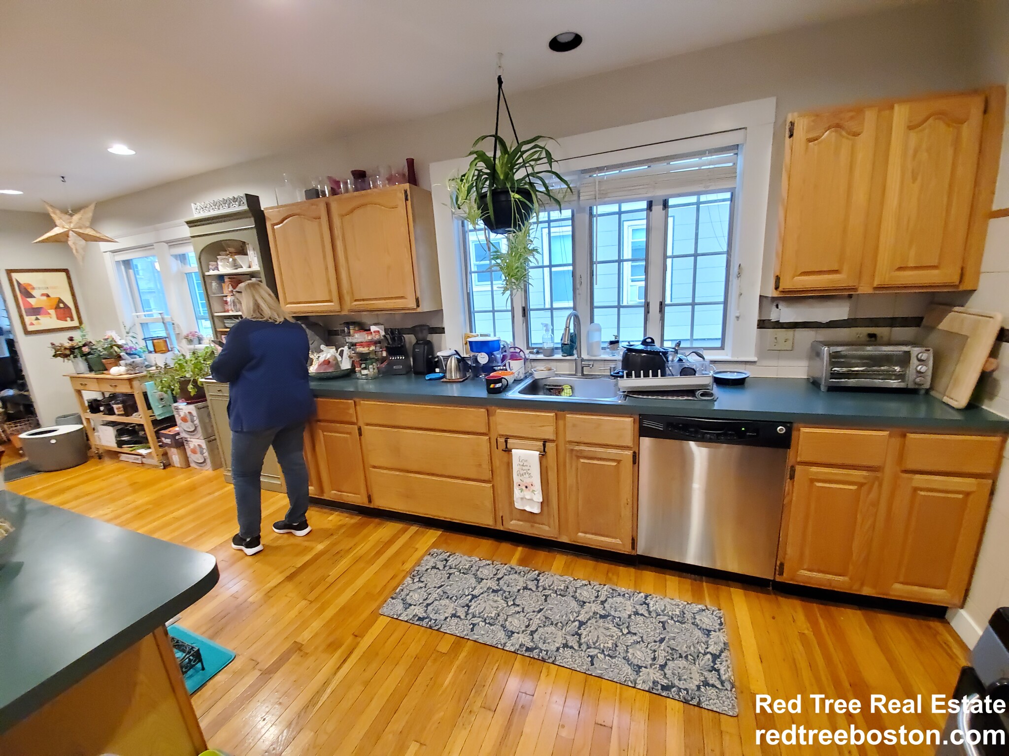 2 bed, 1 bath apartment for rent at 27 Buena Vista Park Unit 27, Cambridgeport — photo 4 of 11