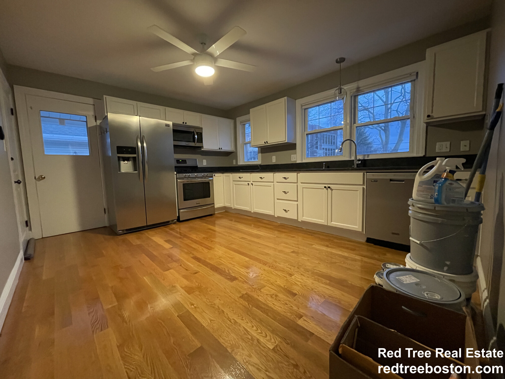 3 bed, 1 bath apartment for rent at 38 Waverley Ave Unit 1, Watertown