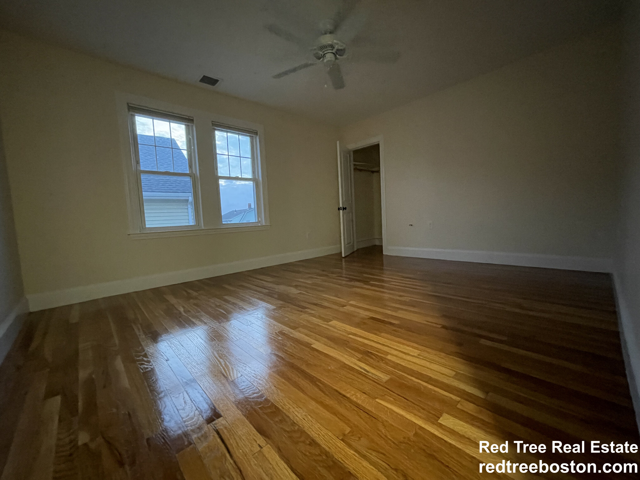 3 bed, 1 bath apartment for rent at 38 Waverley Ave Unit 1, Watertown — photo 5 of 13