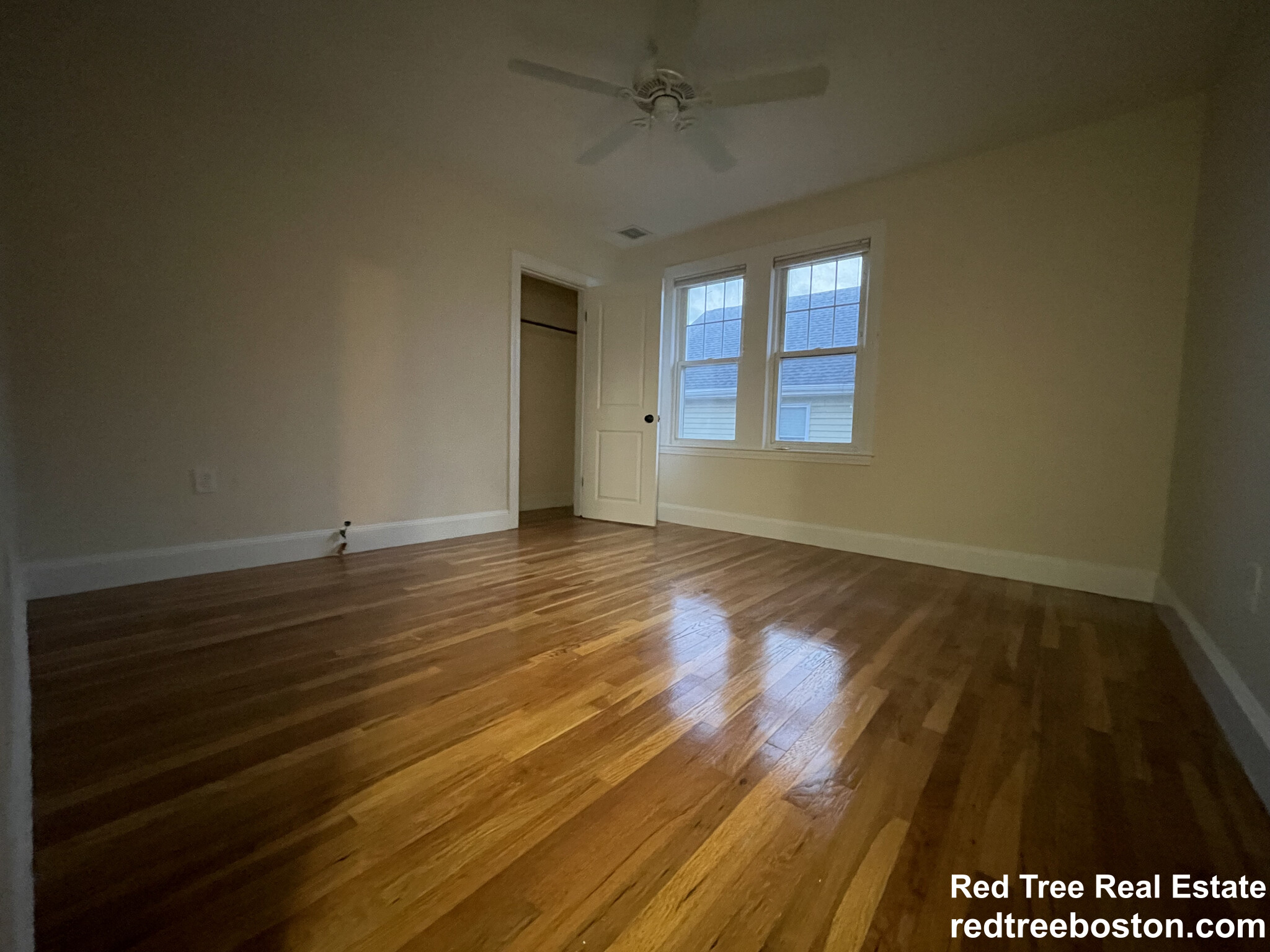 3 bed, 1 bath apartment for rent at 38 Waverley Ave Unit 1, Watertown — photo 3 of 13