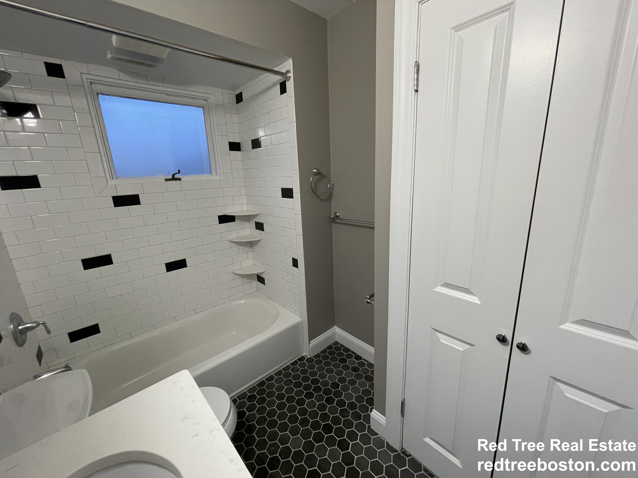 3 bed, 1 bath apartment for rent at 38 Waverley Ave Unit 1, Watertown — photo 13 of 13