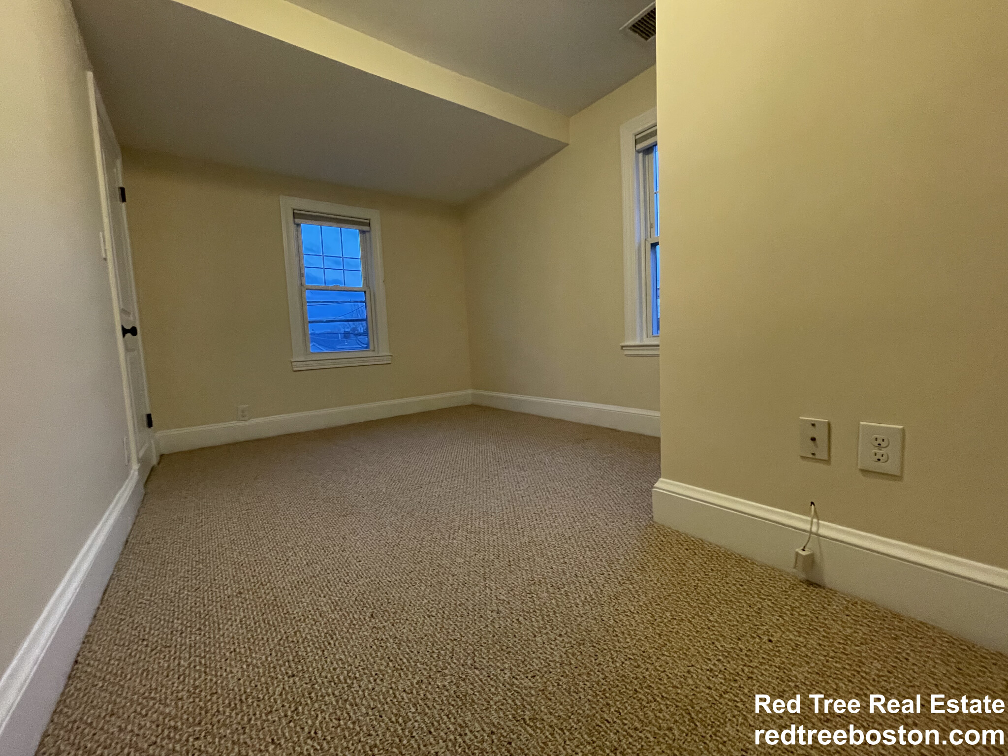 3 bed, 1 bath apartment for rent at 38 Waverley Ave Unit 1, Watertown — photo 8 of 13