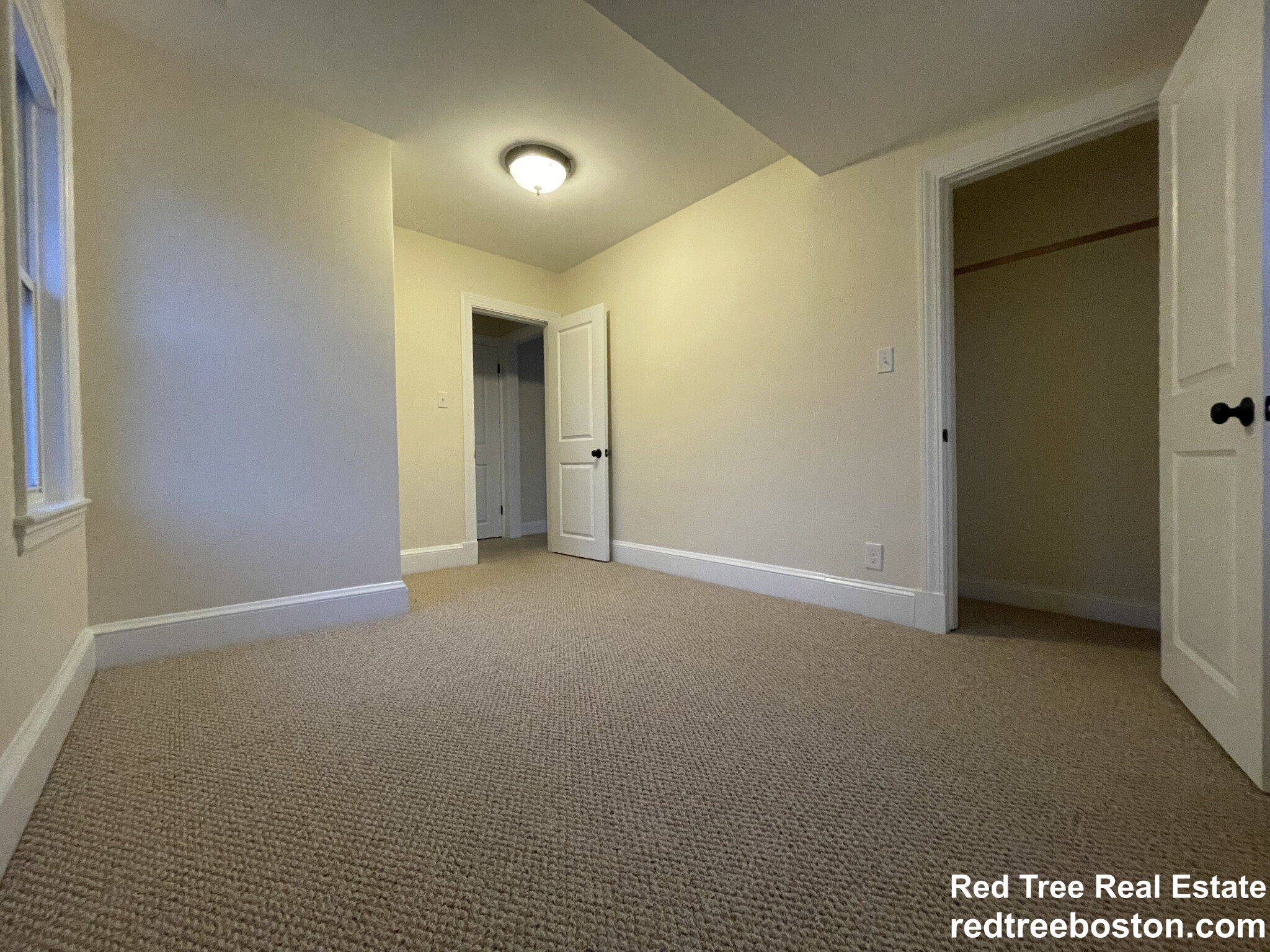 3 bed, 1 bath apartment for rent at 38 Waverley Ave Unit 1, Watertown — photo 6 of 13