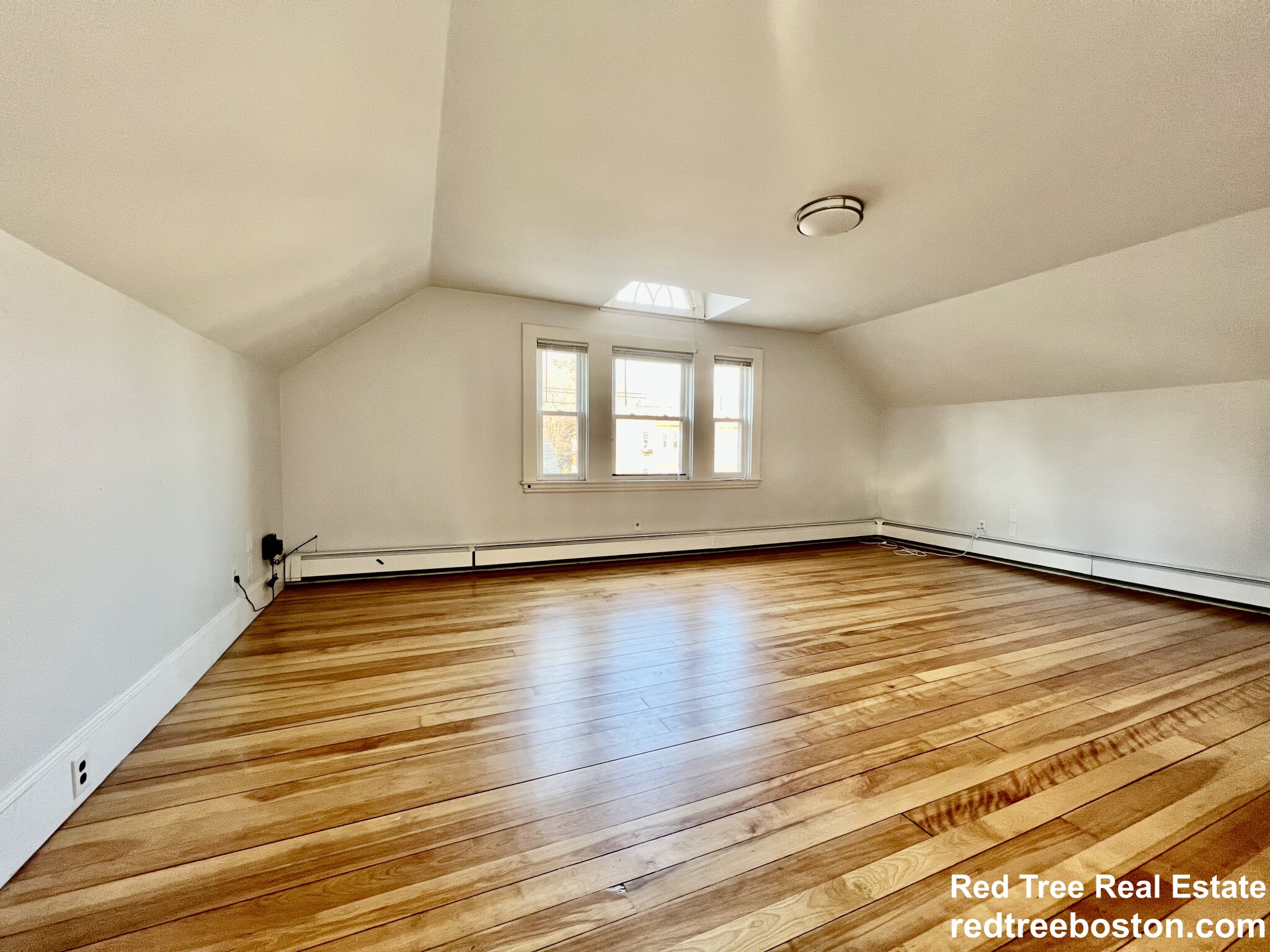 2 bed, 1 bath apartment for rent at 608 Franklin St Unit 5, Melrose — photo 3 of 14