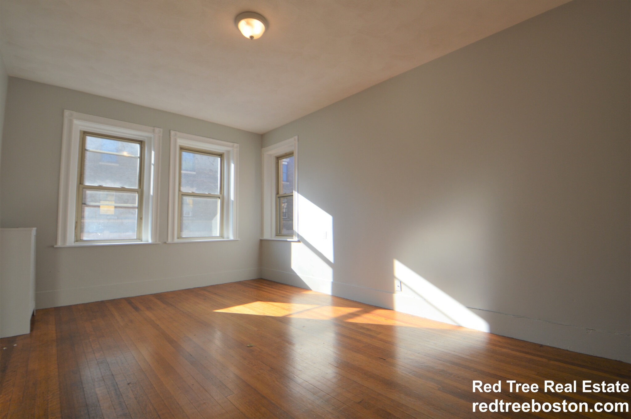 4 bed, 2 bath apartment for rent at 11 Park St Unit 4, Brookline — photo 21 of 31