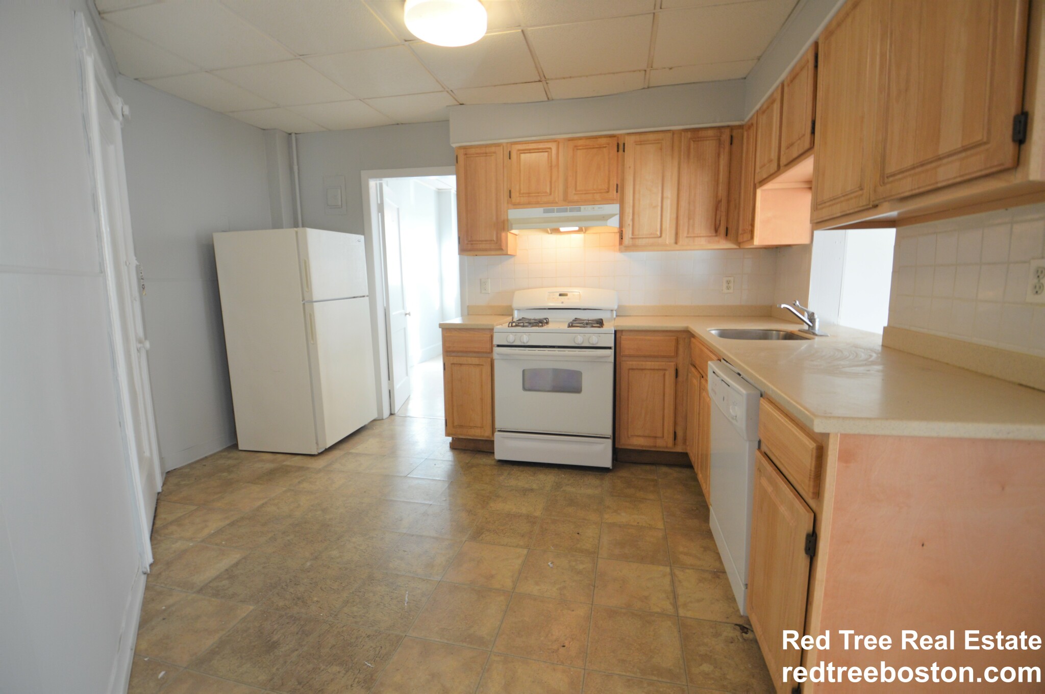 4 bed, 2 bath apartment for rent at 11 Park St Unit 4, Brookline — photo 24 of 31