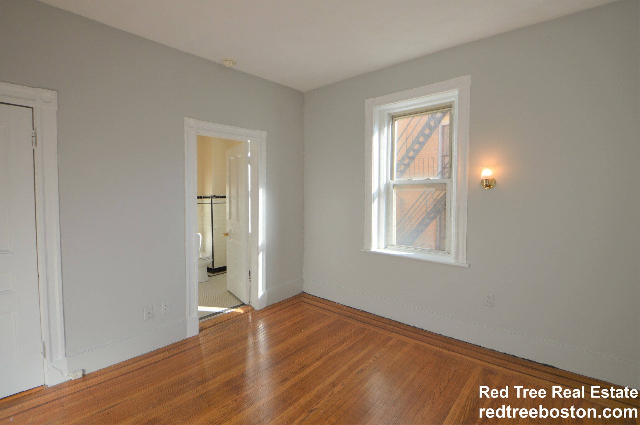 4 bed, 2 bath apartment for rent at 11 Park St Unit 4, Brookline — photo 23 of 31