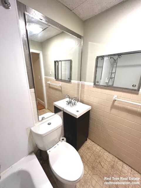 1 bed, 1 bath apartment for rent at 660 Main St Unit 4, Melrose — photo 8 of 11
