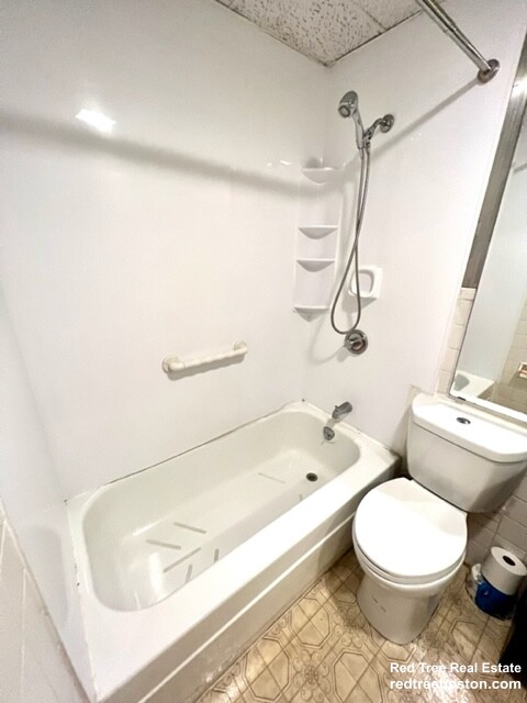 1 bed, 1 bath apartment for rent at 660 Main St Unit 4, Melrose — photo 7 of 11