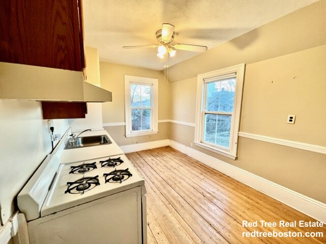 4 bed, 1 bath apartment for rent at 510 Watertown St Unit 2, Nonantum — photo 10 of 15