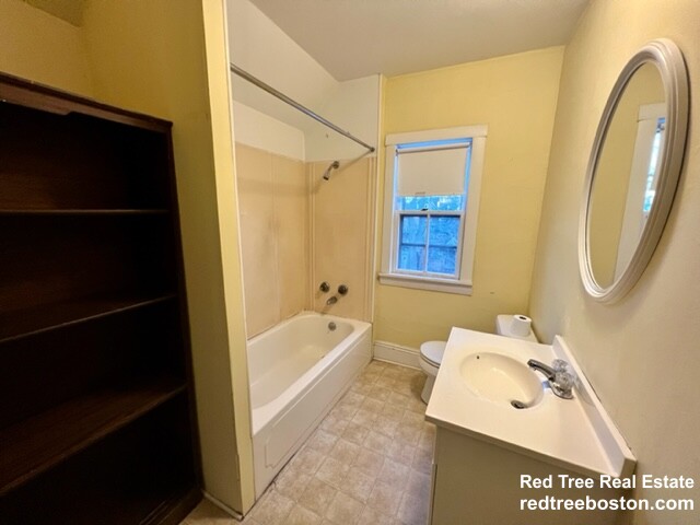 4 bed, 1 bath apartment for rent at 510 Watertown St Unit 2, Nonantum — photo 13 of 15