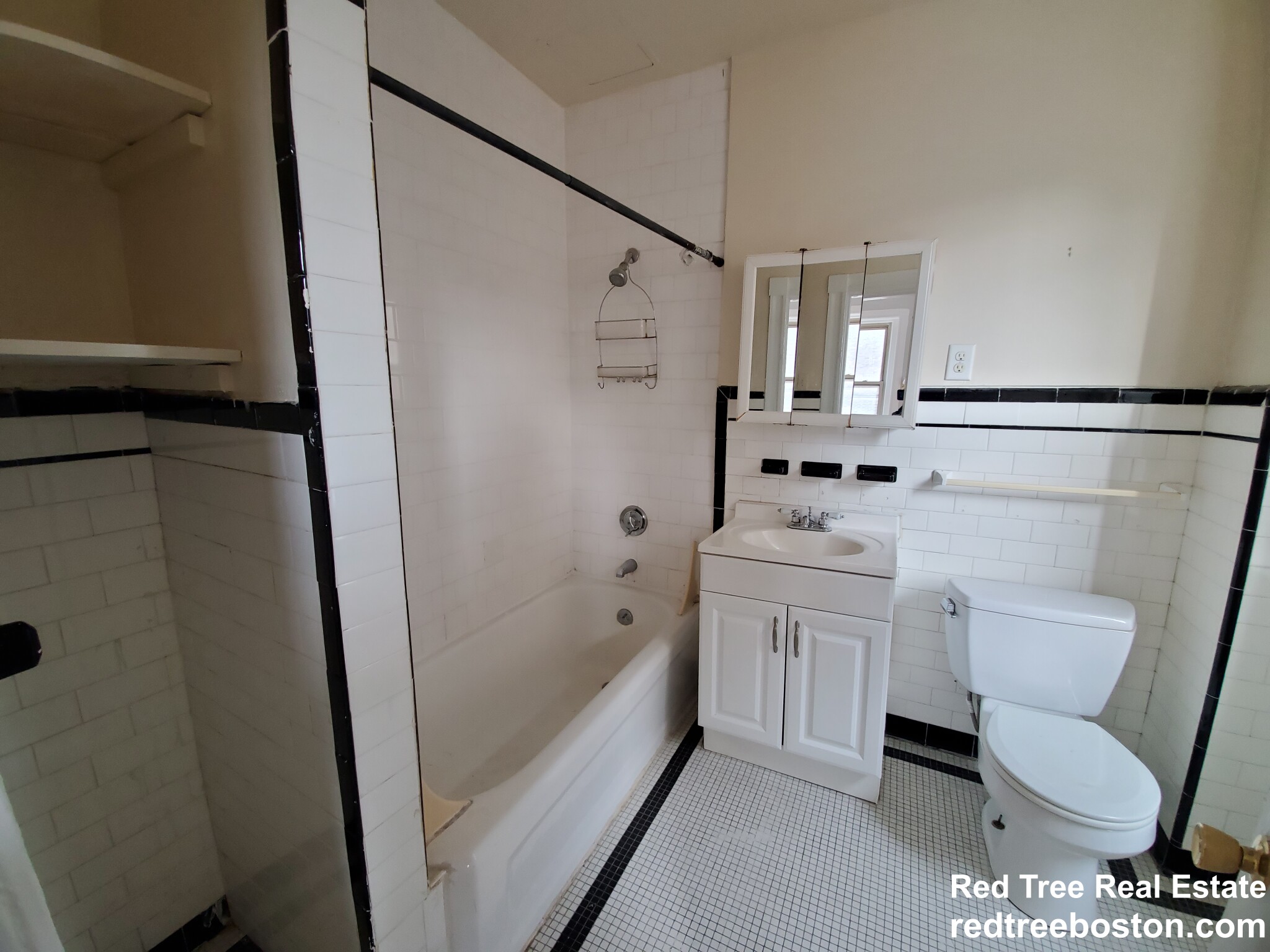 4 bed, 2 bath apartment for rent at 11 Park St Unit 4, Brookline — photo 10 of 31