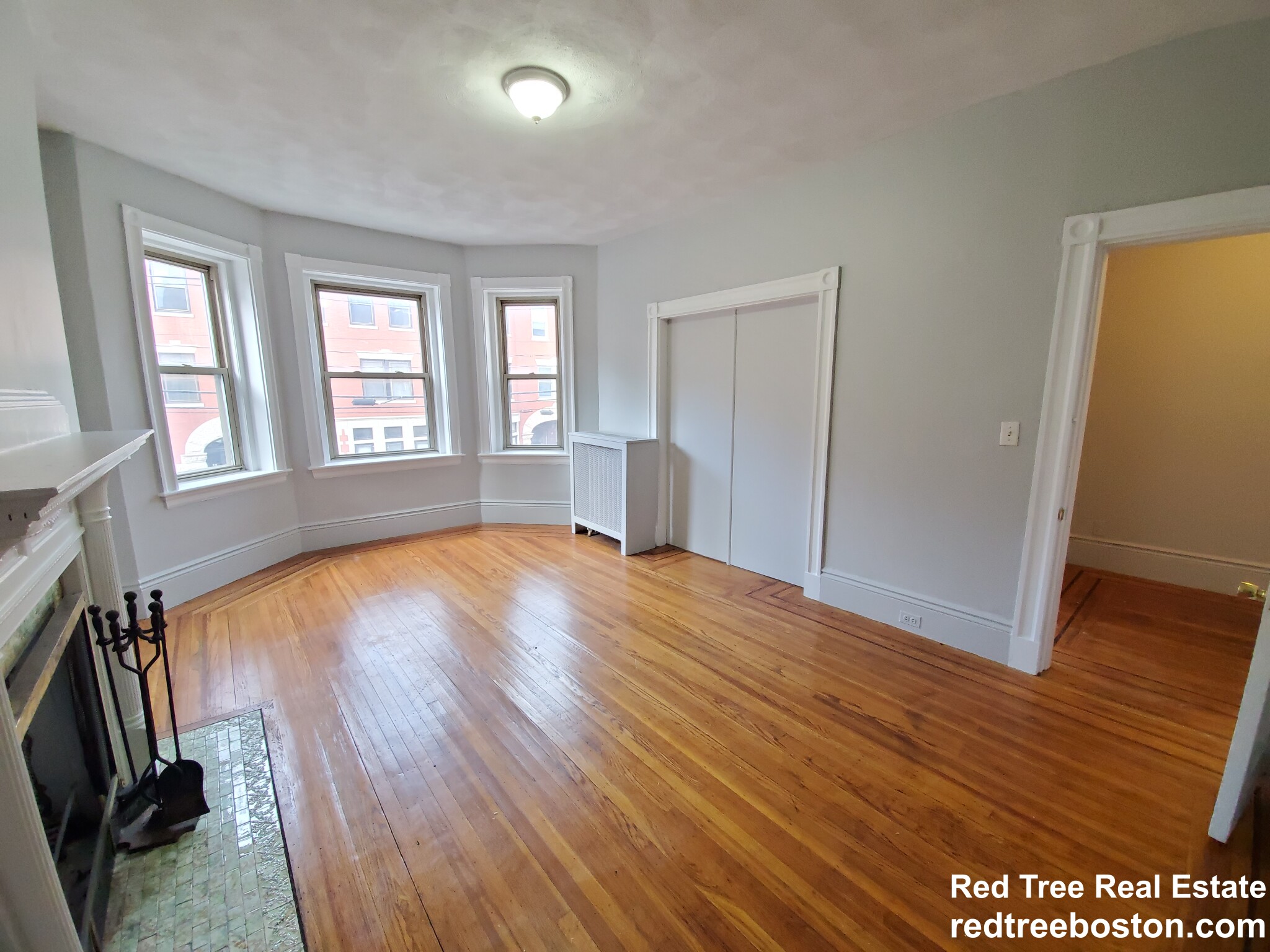 4 bed, 2 bath apartment for rent at 11 Park St Unit 4, Brookline — photo 1 of 31