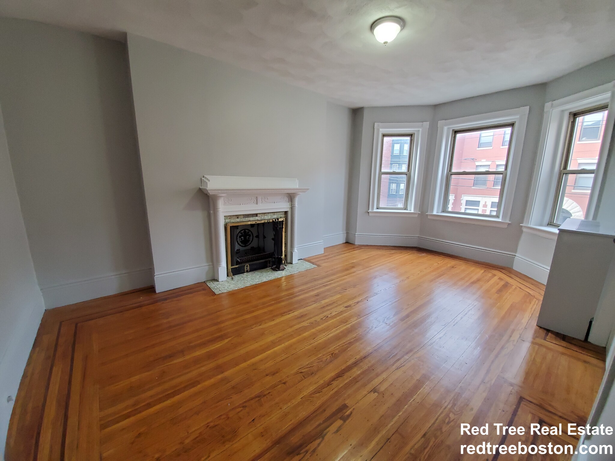 4 bed, 2 bath apartment for rent at 11 Park St Unit 4, Brookline — photo 2 of 31
