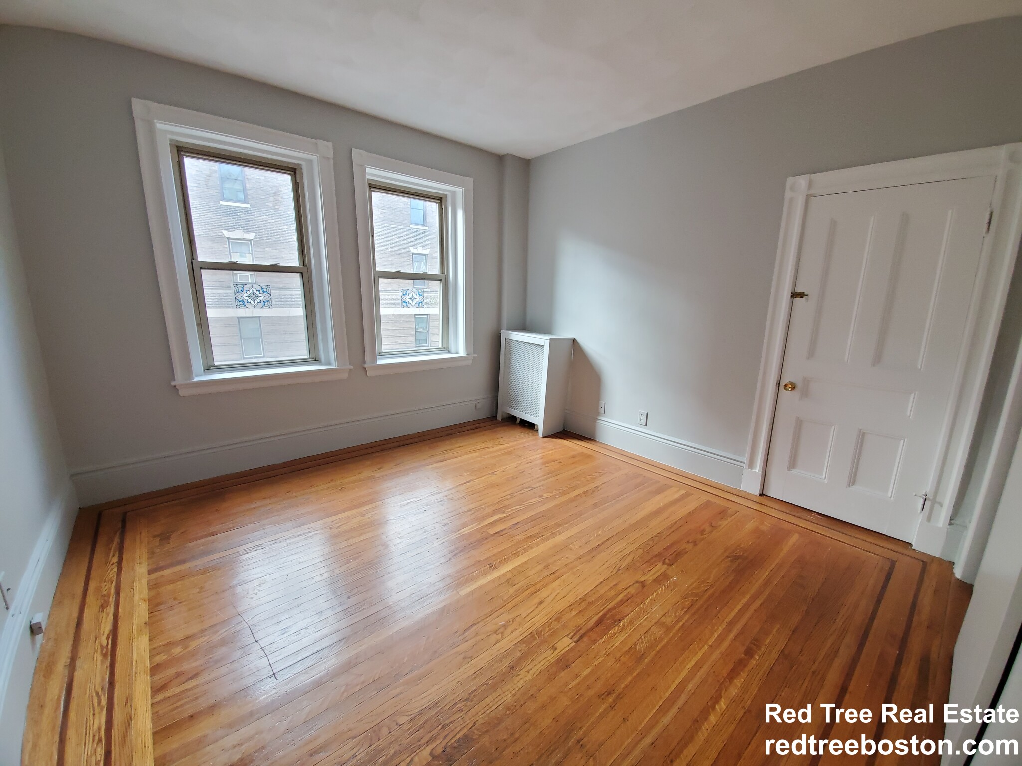 4 bed, 2 bath apartment for rent at 11 Park St Unit 4, Brookline — photo 5 of 31