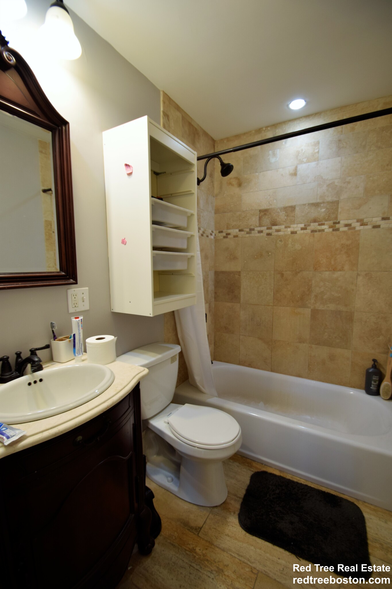 2 Iroquois St, Mission Hill