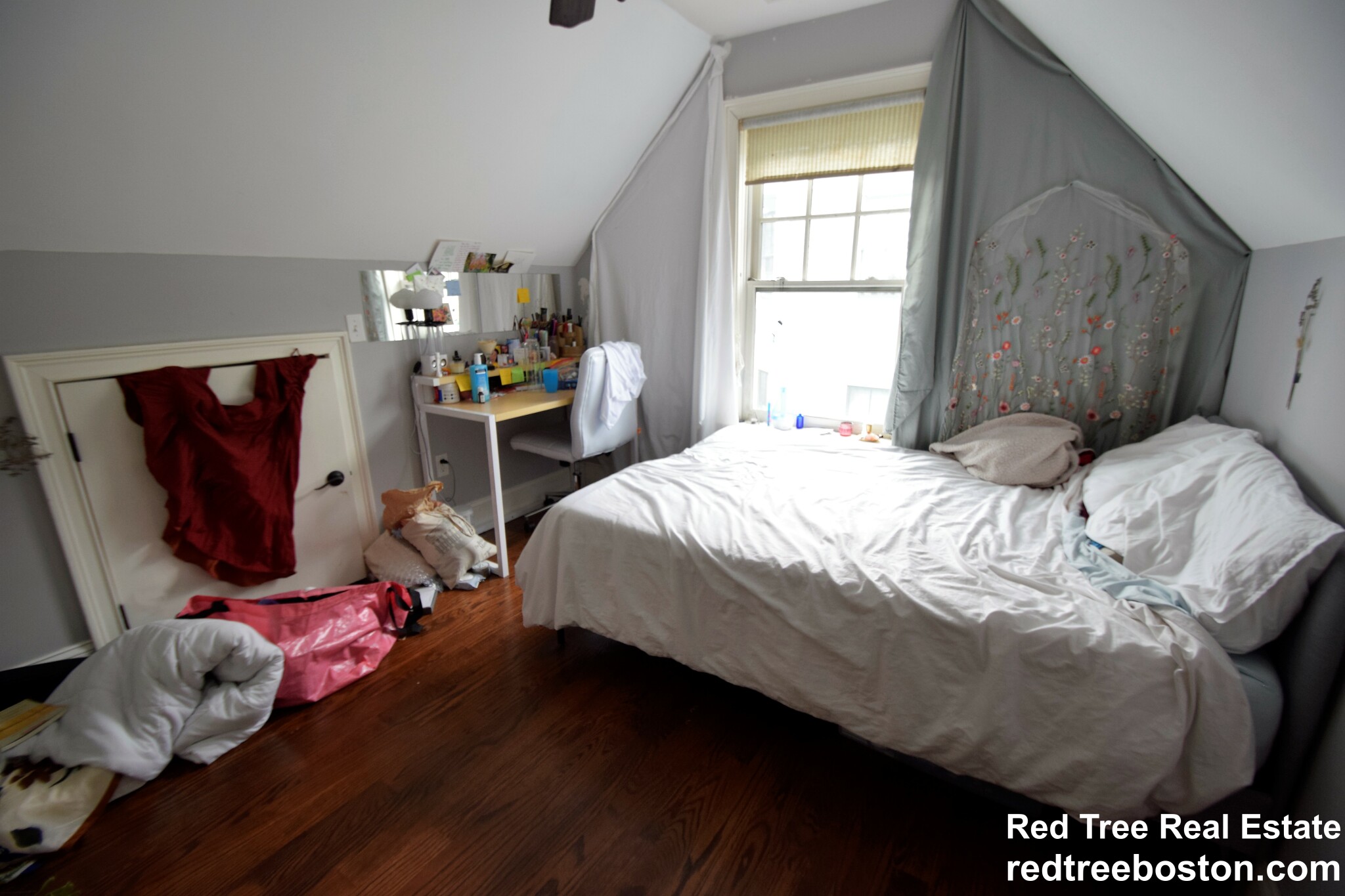 2 Iroquois St, Mission Hill