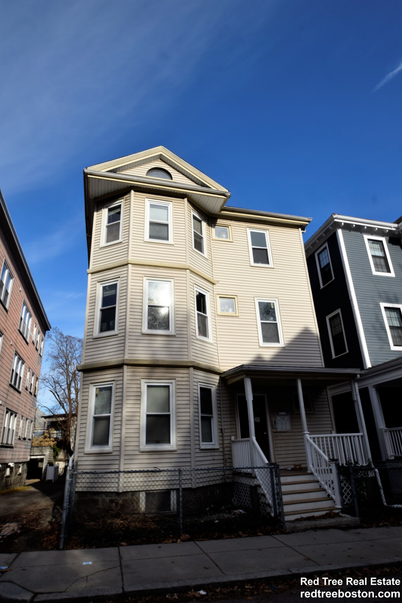 93 Hillside St, Mission Hill