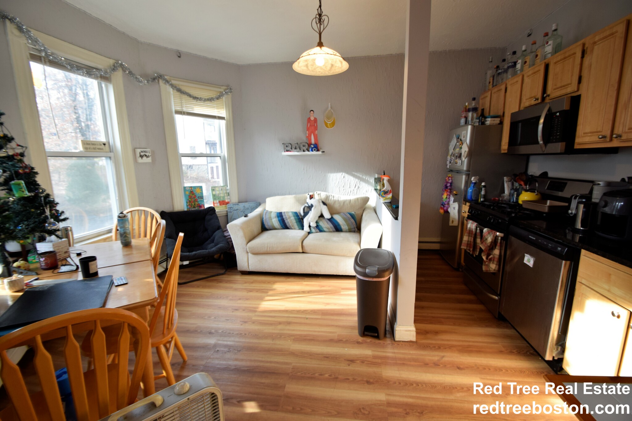 93 Hillside St, Mission Hill