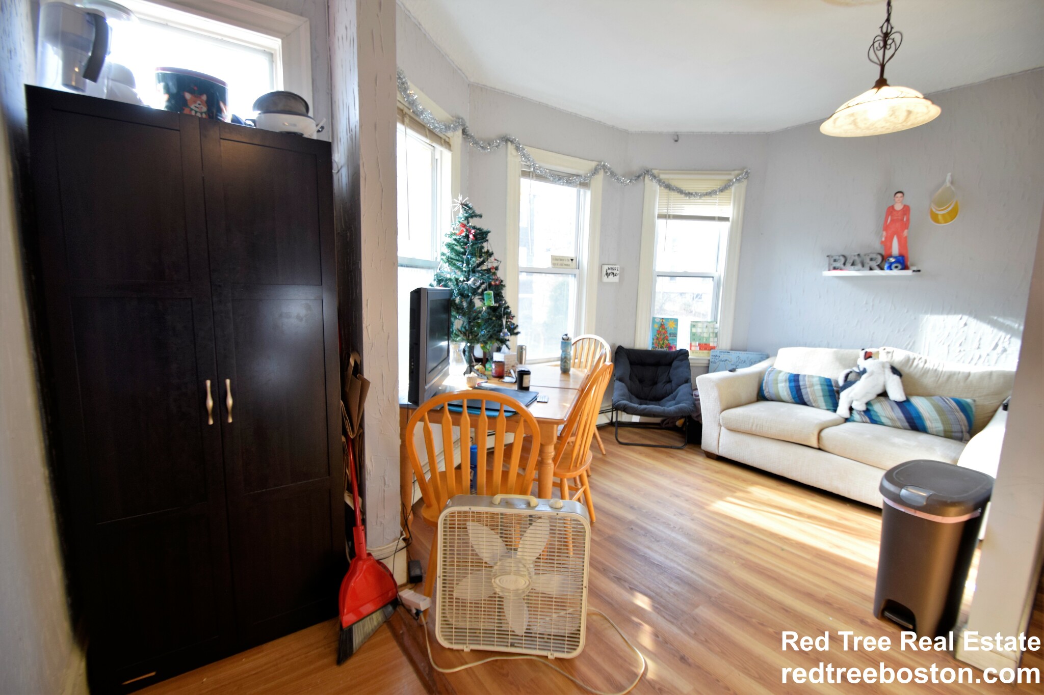 93 Hillside St, Mission Hill