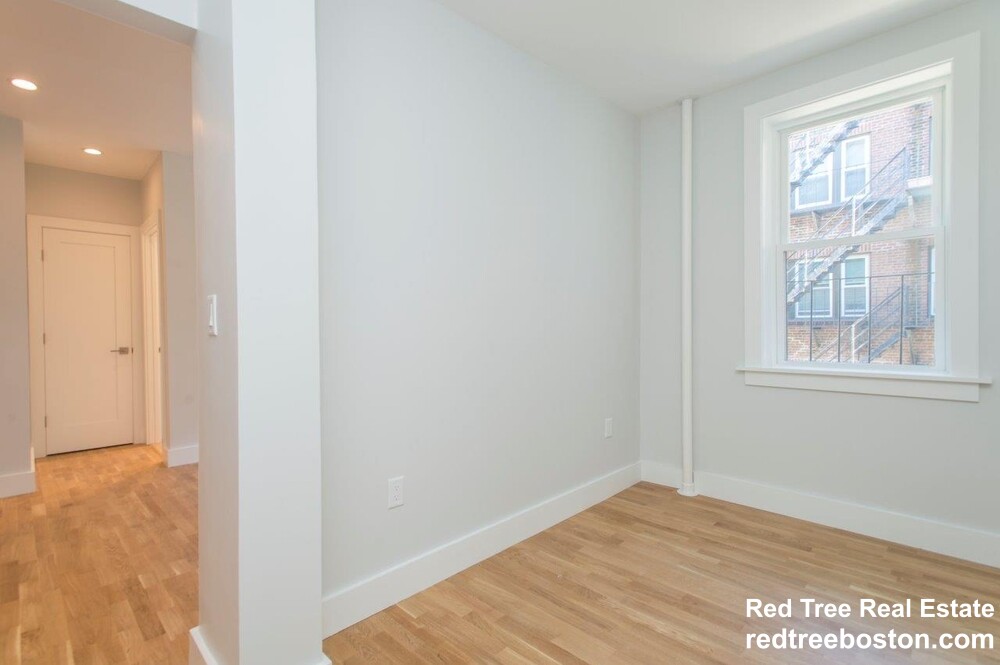 Studio bed, 1 bath apartment for rent at 138 Highland Ave Unit 14, Winter Hill — photo 5 of 9