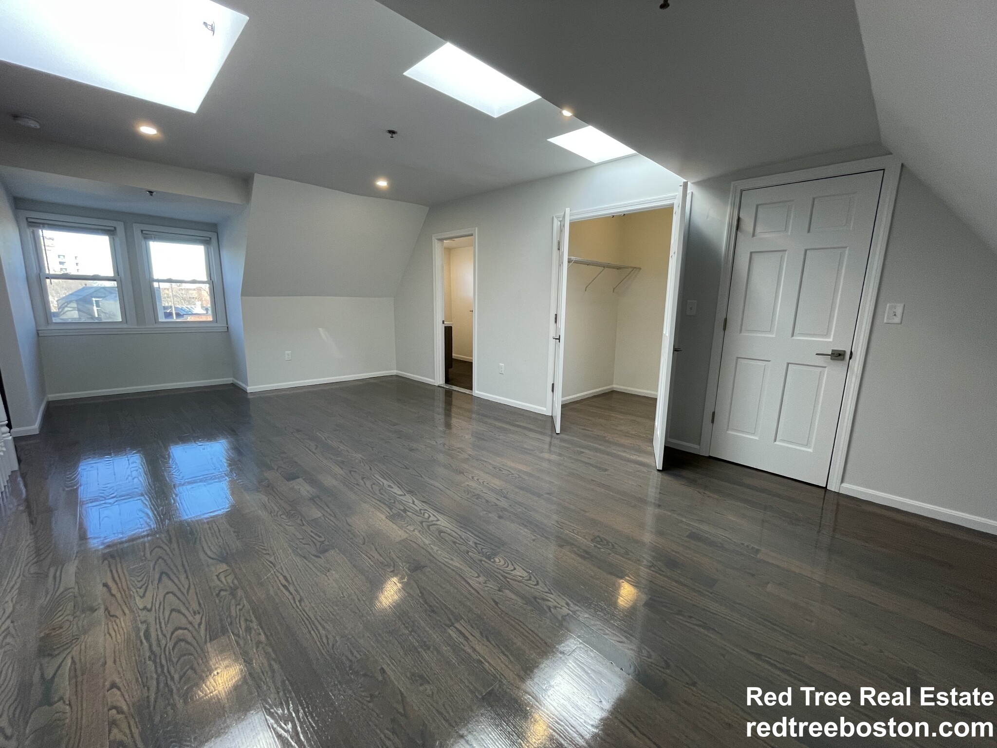 1406 Beacon St, Corey Hill