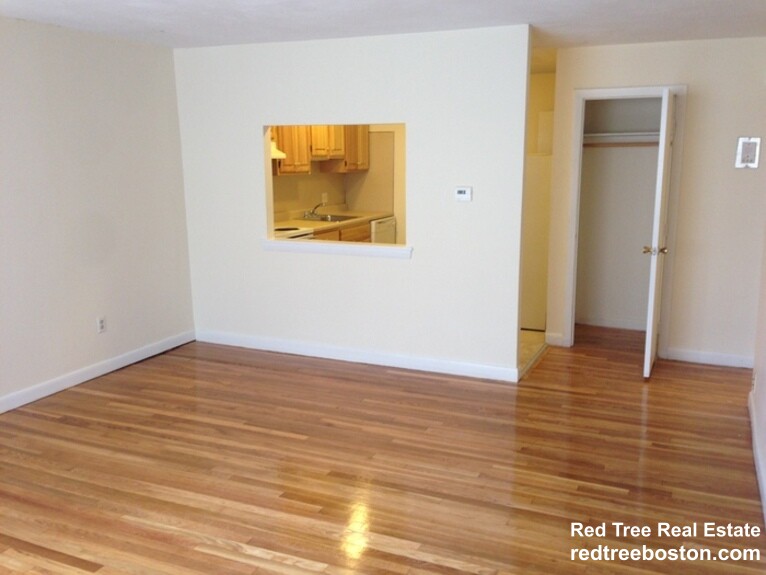 75 Gardner St, Allston