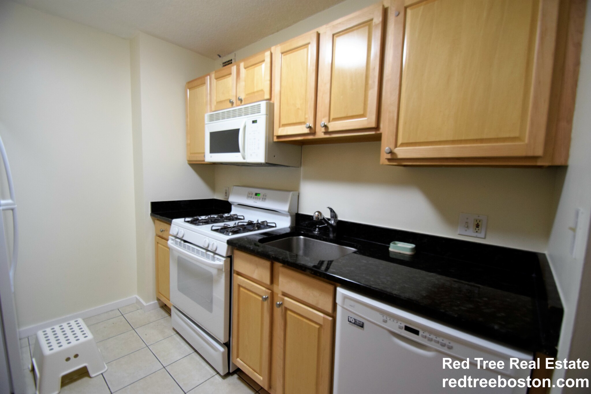 1 bed, 1 bath apartment for rent at 33 Pond Ave Unit 309, Brookline Village — photo 5 of 18