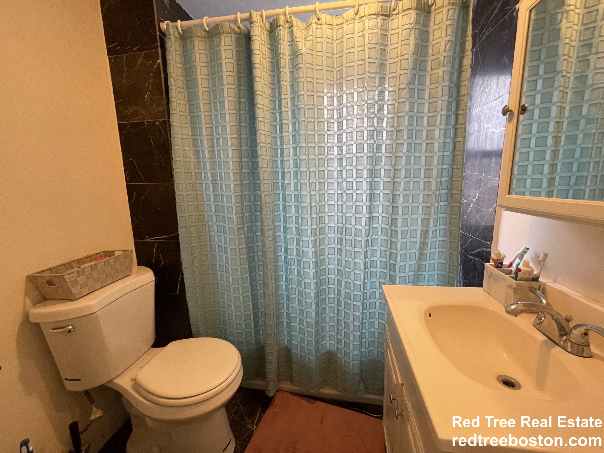 74 Ashford St, Allston