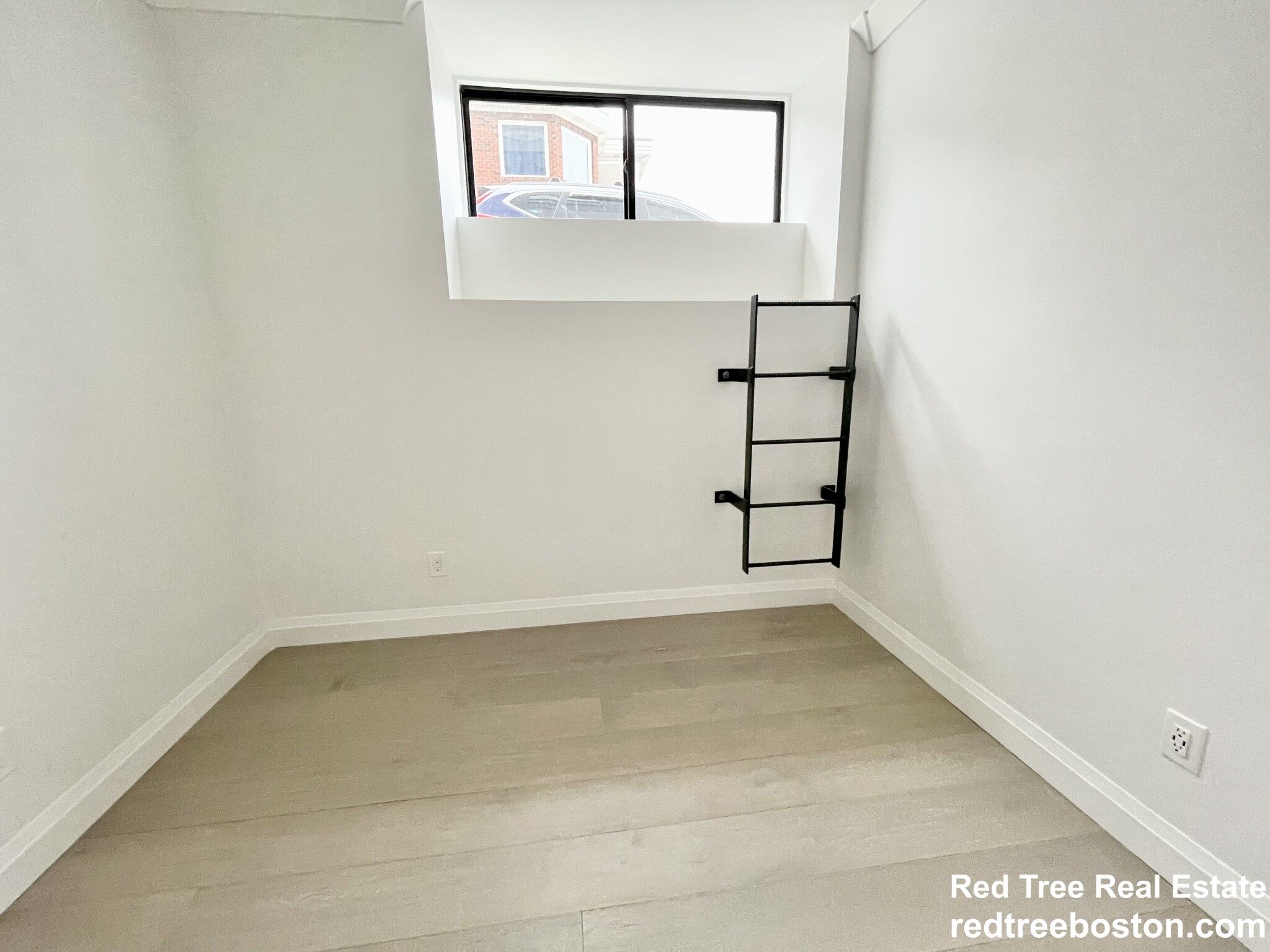 1430 Columbia Rd, South Boston